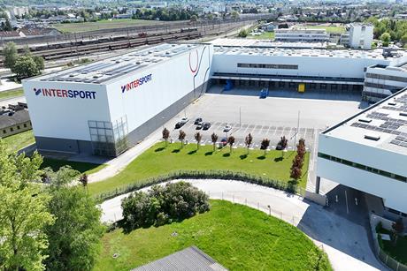 Das auf 40.000 mı erweiterte Hightech-Logistikzentrum in Wels spielt eine Schl�sselrolle f�r das weitere Wachstum von INTERSPORT.