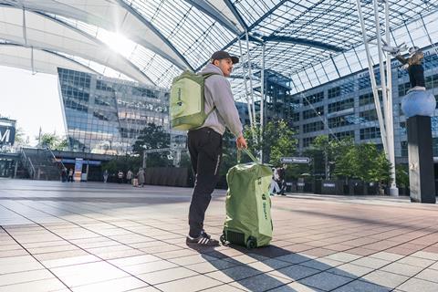 DUFFEL_PRO_ROLLER_SideShot_51_Roman-Huber_25